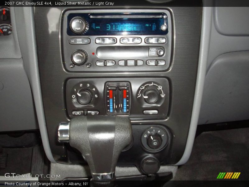 Liquid Silver Metallic / Light Gray 2007 GMC Envoy SLE 4x4