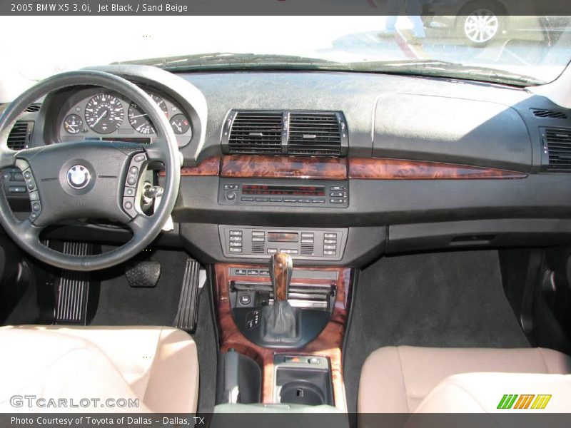 Jet Black / Sand Beige 2005 BMW X5 3.0i