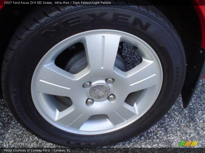 Infra-Red / Dark Pebble/Light Pebble 2007 Ford Focus ZX4 SES Sedan