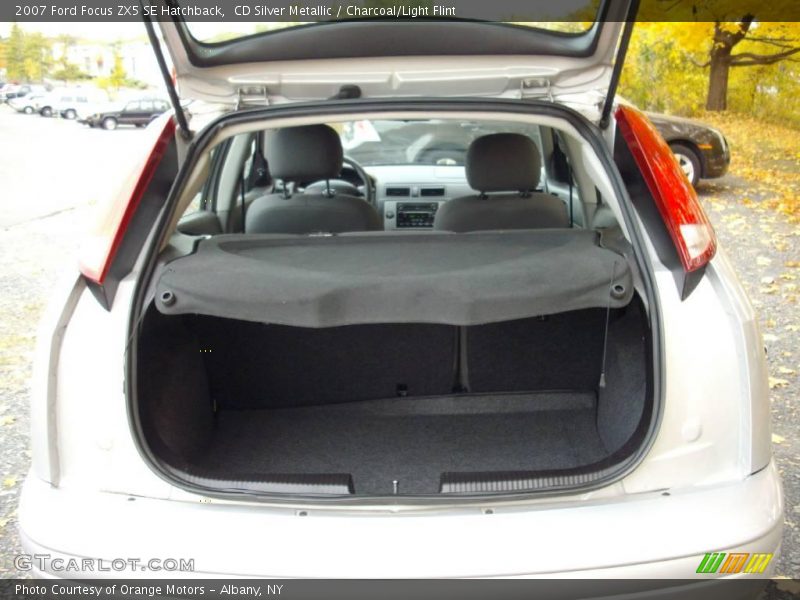 CD Silver Metallic / Charcoal/Light Flint 2007 Ford Focus ZX5 SE Hatchback