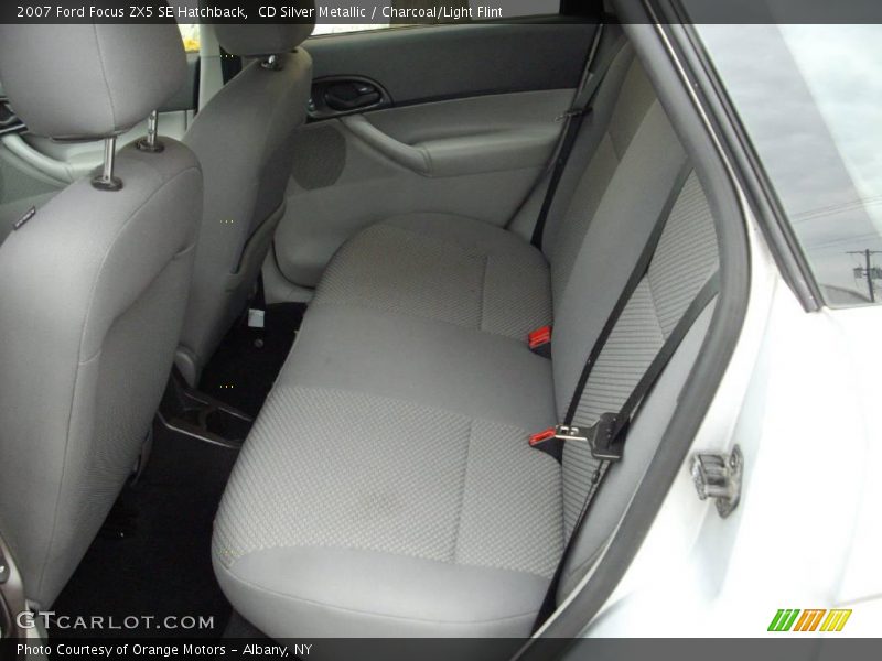 CD Silver Metallic / Charcoal/Light Flint 2007 Ford Focus ZX5 SE Hatchback