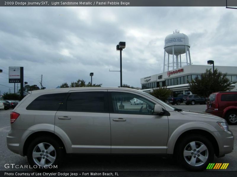 Light Sandstone Metallic / Pastel Pebble Beige 2009 Dodge Journey SXT