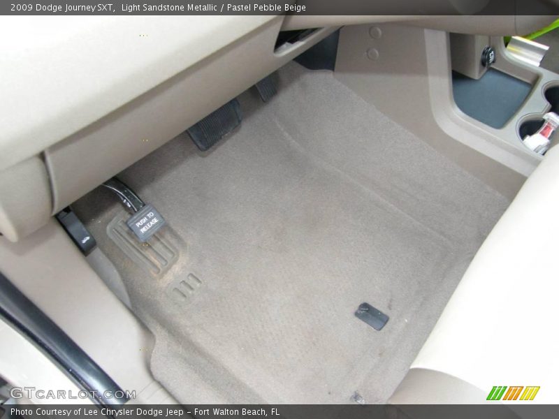 Light Sandstone Metallic / Pastel Pebble Beige 2009 Dodge Journey SXT