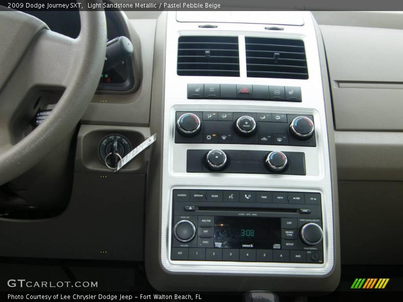 Light Sandstone Metallic / Pastel Pebble Beige 2009 Dodge Journey SXT