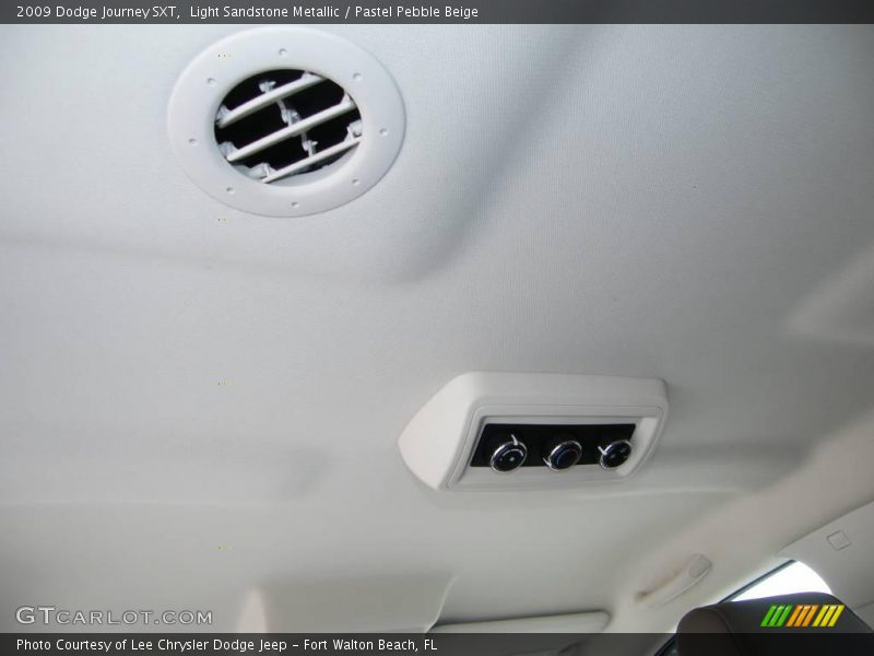 Light Sandstone Metallic / Pastel Pebble Beige 2009 Dodge Journey SXT
