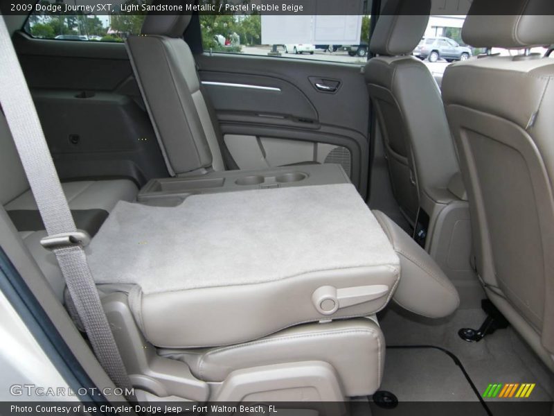 Light Sandstone Metallic / Pastel Pebble Beige 2009 Dodge Journey SXT