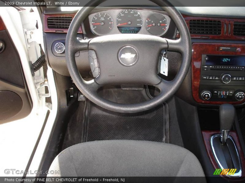 White / Ebony 2009 Chevrolet Impala LT