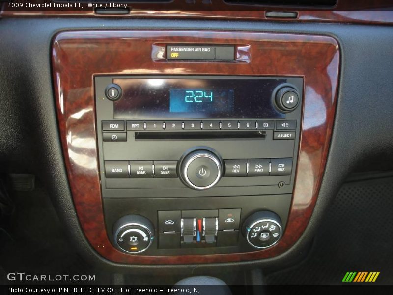 White / Ebony 2009 Chevrolet Impala LT