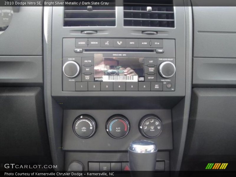 Bright Silver Metallic / Dark Slate Gray 2010 Dodge Nitro SE