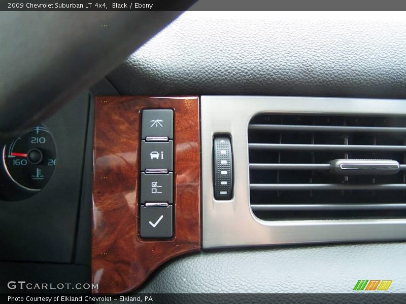 Black / Ebony 2009 Chevrolet Suburban LT 4x4