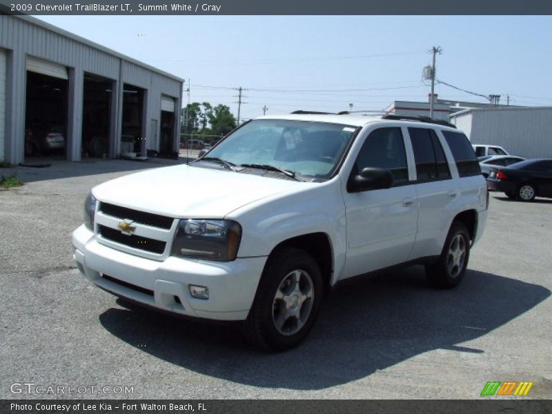 Summit White / Gray 2009 Chevrolet TrailBlazer LT