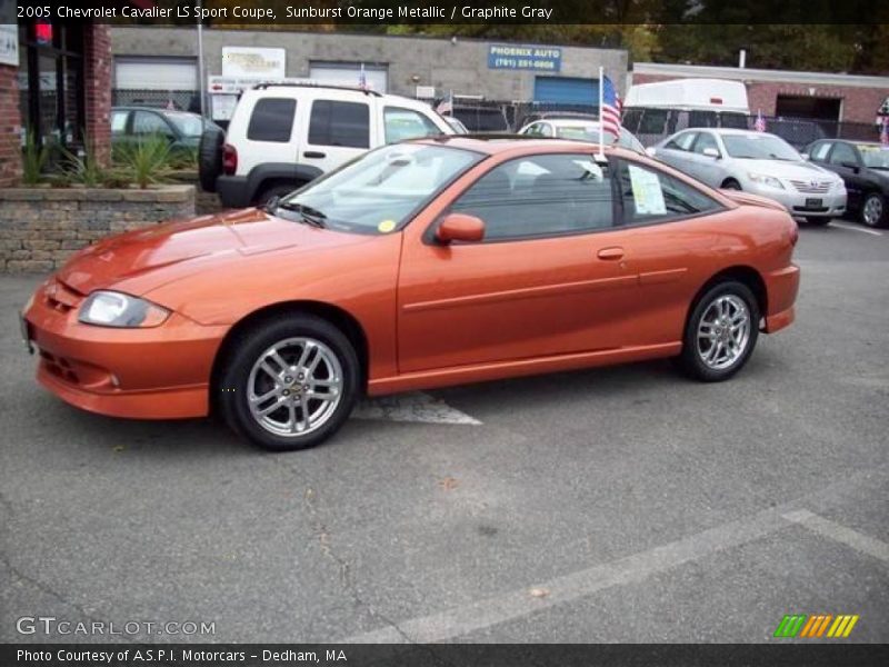 Sunburst Orange Metallic / Graphite Gray 2005 Chevrolet Cavalier LS Sport Coupe
