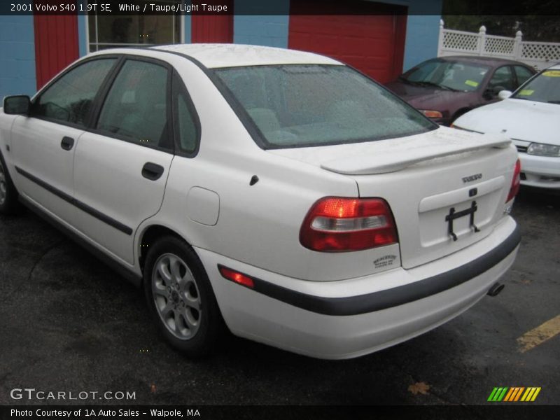White / Taupe/Light Taupe 2001 Volvo S40 1.9T SE