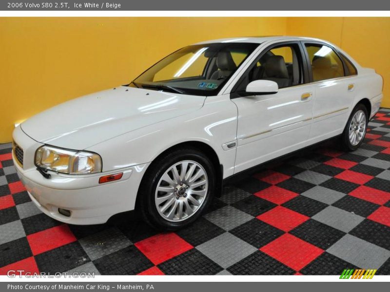Ice White / Beige 2006 Volvo S80 2.5T