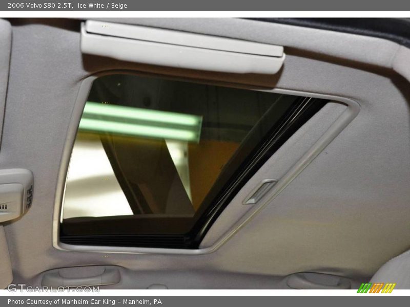 Ice White / Beige 2006 Volvo S80 2.5T