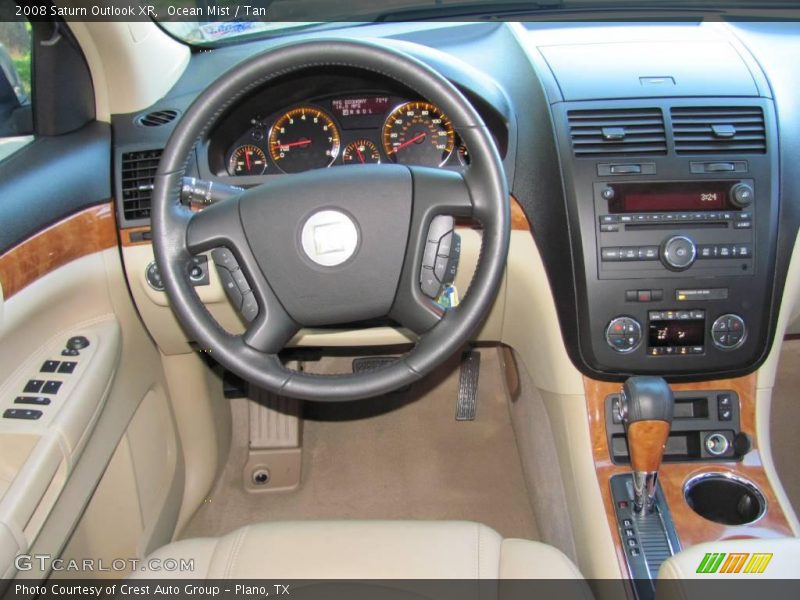 Ocean Mist / Tan 2008 Saturn Outlook XR