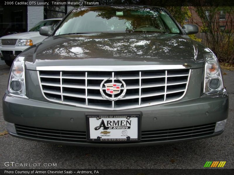 Titanium Metallic / Titanium 2006 Cadillac DTS Luxury