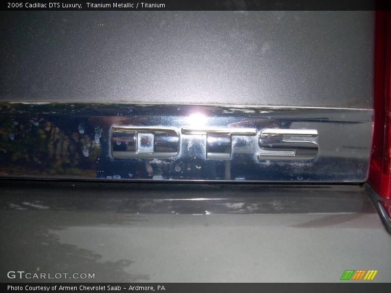 Titanium Metallic / Titanium 2006 Cadillac DTS Luxury