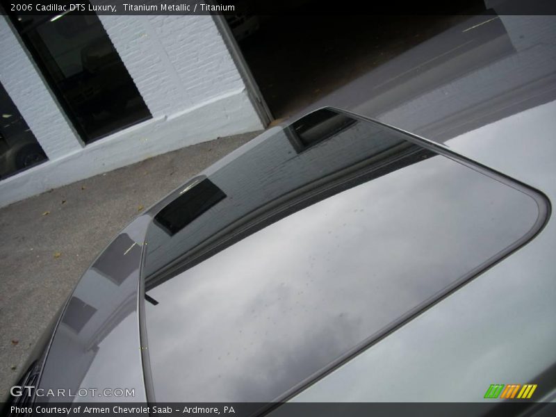 Titanium Metallic / Titanium 2006 Cadillac DTS Luxury