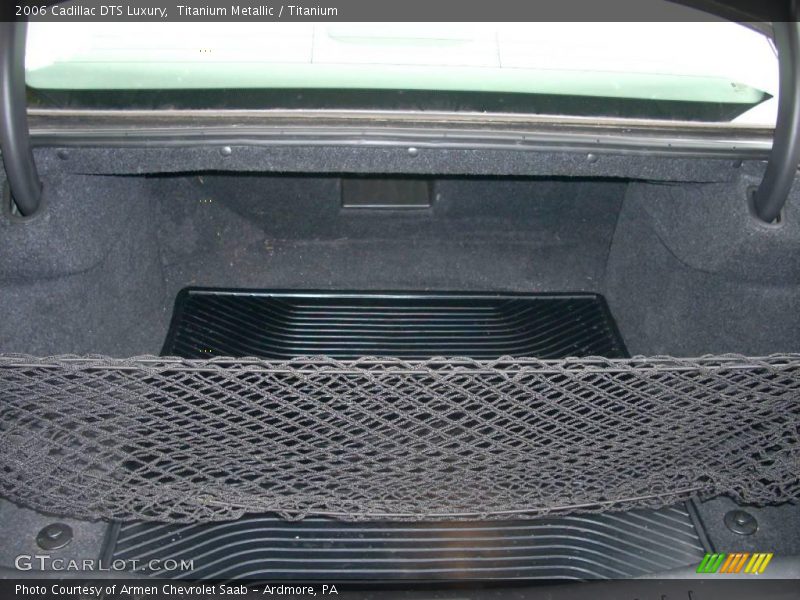 Titanium Metallic / Titanium 2006 Cadillac DTS Luxury