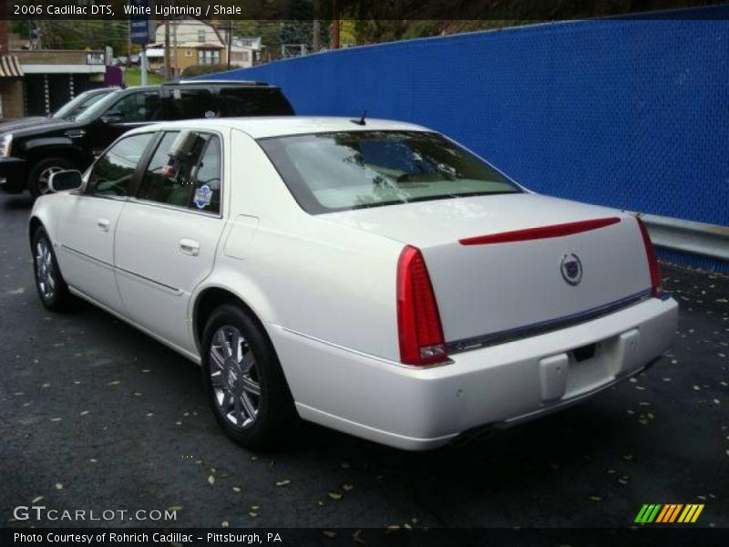 White Lightning / Shale 2006 Cadillac DTS