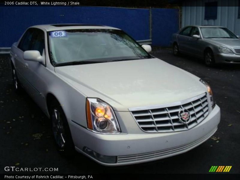 White Lightning / Shale 2006 Cadillac DTS