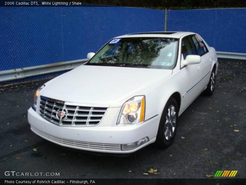 White Lightning / Shale 2006 Cadillac DTS