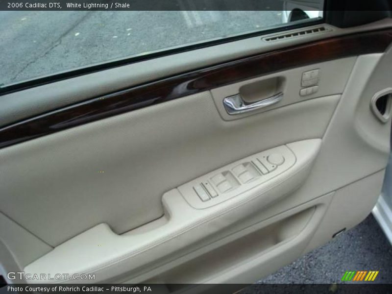 White Lightning / Shale 2006 Cadillac DTS