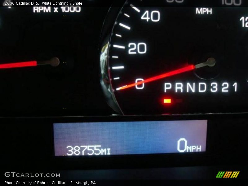 White Lightning / Shale 2006 Cadillac DTS