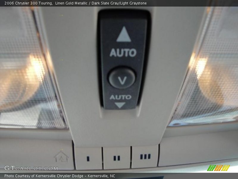 Linen Gold Metallic / Dark Slate Gray/Light Graystone 2006 Chrysler 300 Touring