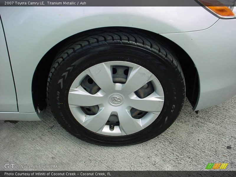 Titanium Metallic / Ash 2007 Toyota Camry LE