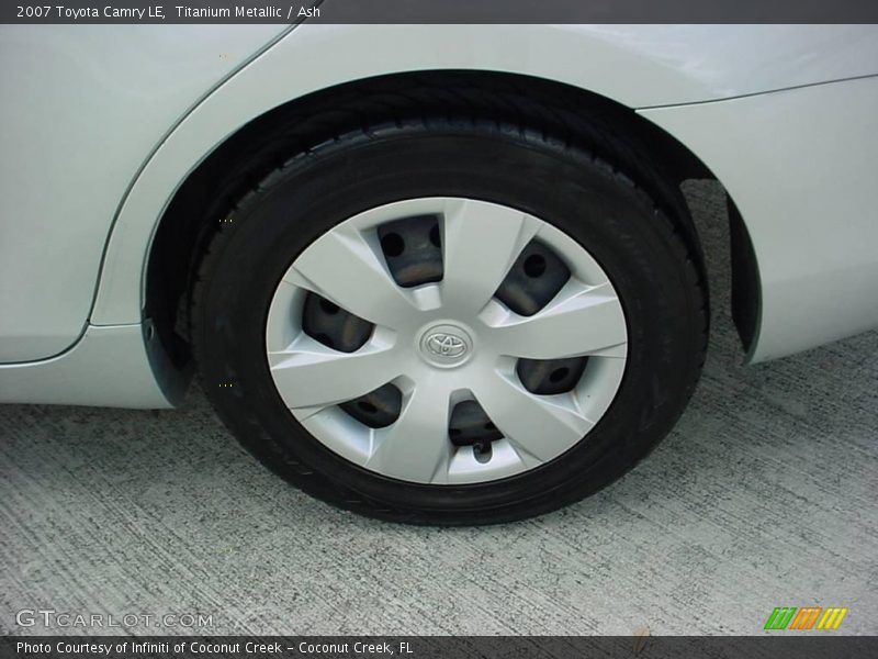 Titanium Metallic / Ash 2007 Toyota Camry LE