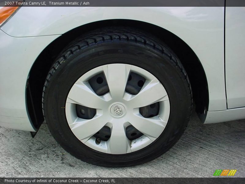 Titanium Metallic / Ash 2007 Toyota Camry LE