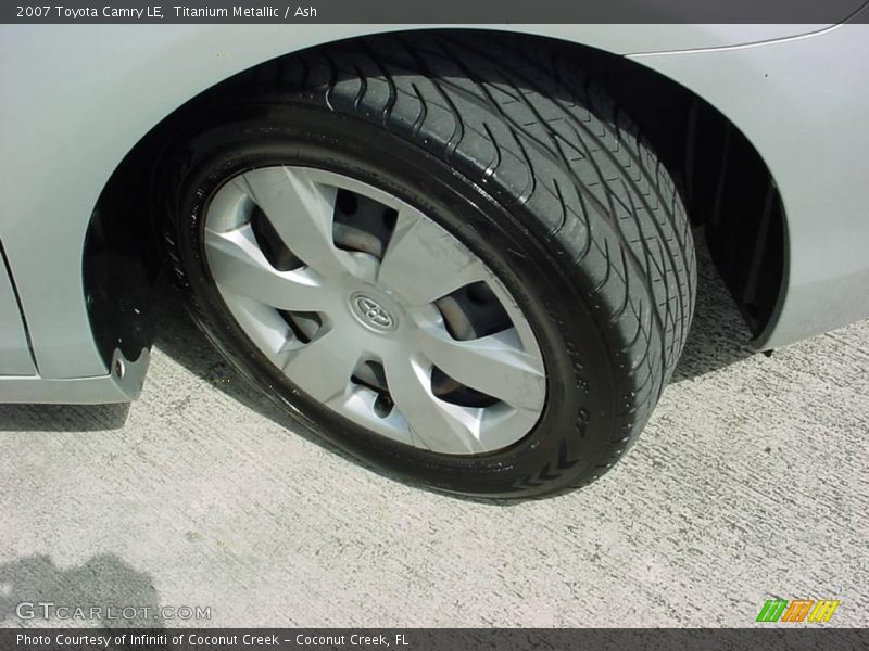 Titanium Metallic / Ash 2007 Toyota Camry LE