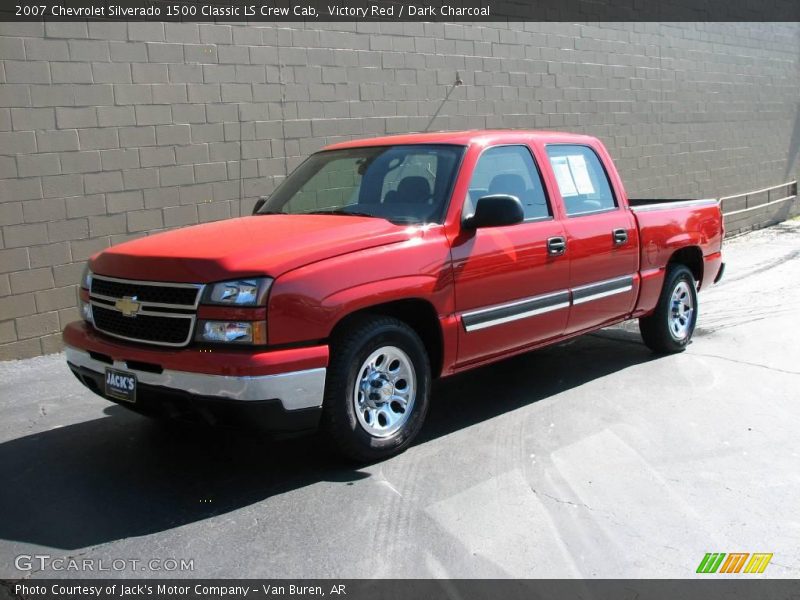 Victory Red / Dark Charcoal 2007 Chevrolet Silverado 1500 Classic LS Crew Cab