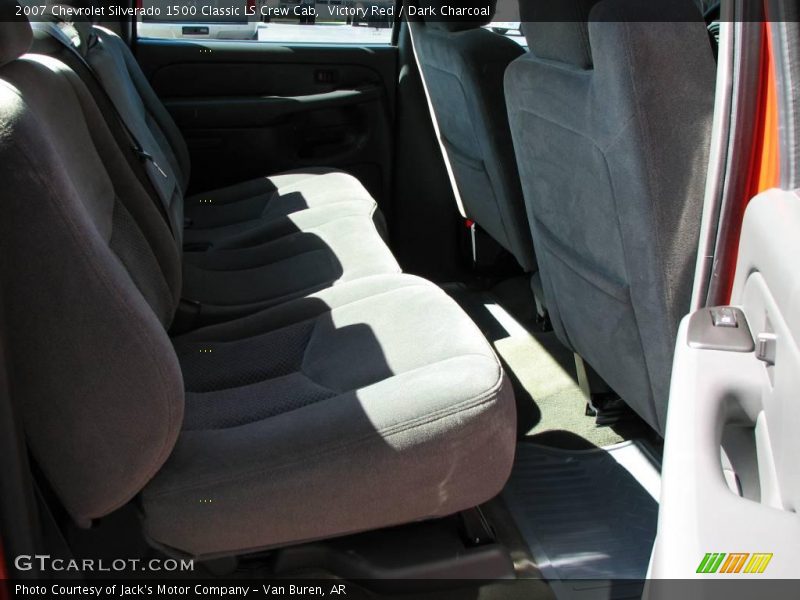 Victory Red / Dark Charcoal 2007 Chevrolet Silverado 1500 Classic LS Crew Cab
