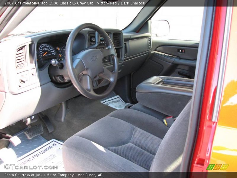 Victory Red / Dark Charcoal 2007 Chevrolet Silverado 1500 Classic LS Crew Cab