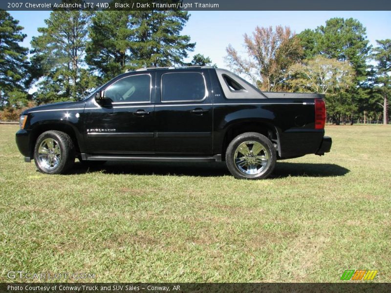 Black / Dark Titanium/Light Titanium 2007 Chevrolet Avalanche LTZ 4WD