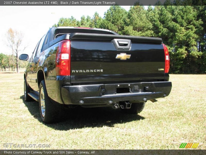 Black / Dark Titanium/Light Titanium 2007 Chevrolet Avalanche LTZ 4WD