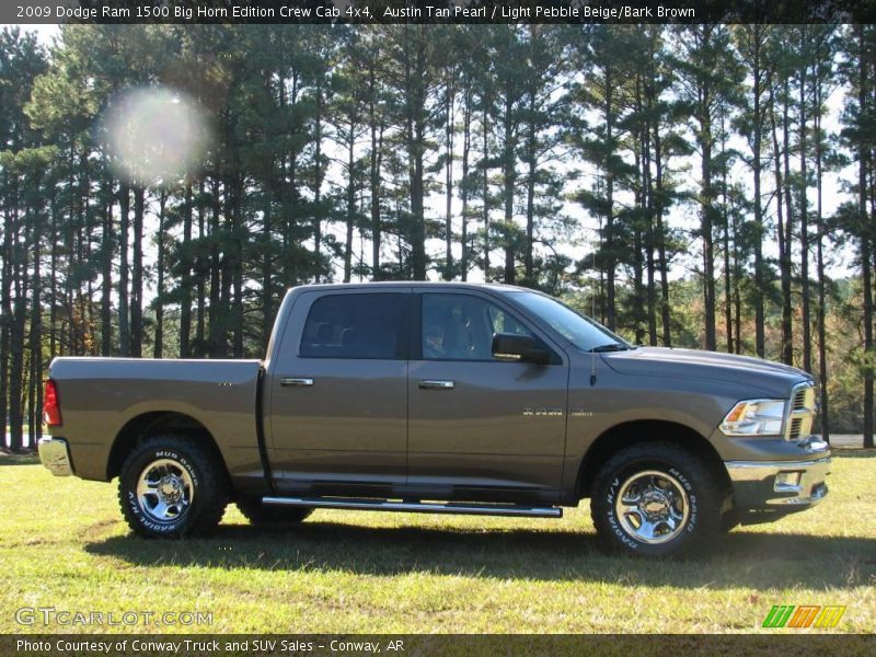 Austin Tan Pearl / Light Pebble Beige/Bark Brown 2009 Dodge Ram 1500 Big Horn Edition Crew Cab 4x4