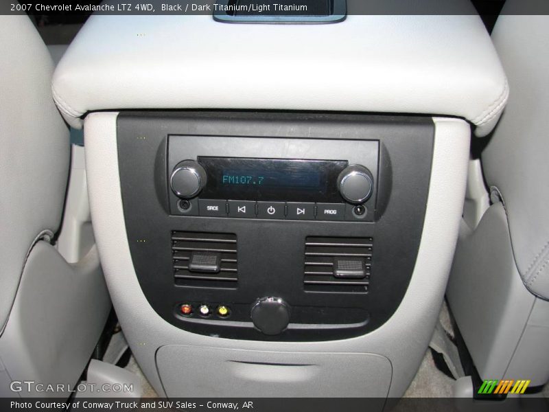 Black / Dark Titanium/Light Titanium 2007 Chevrolet Avalanche LTZ 4WD