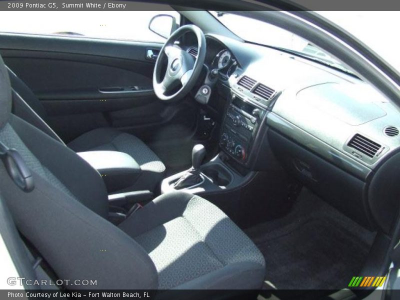 Summit White / Ebony 2009 Pontiac G5