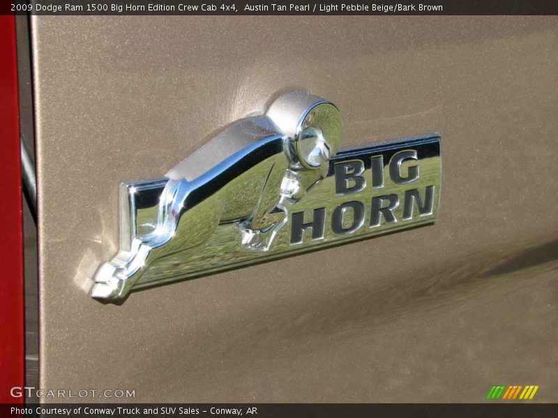 Austin Tan Pearl / Light Pebble Beige/Bark Brown 2009 Dodge Ram 1500 Big Horn Edition Crew Cab 4x4