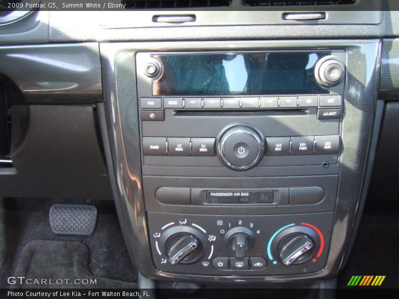 Summit White / Ebony 2009 Pontiac G5