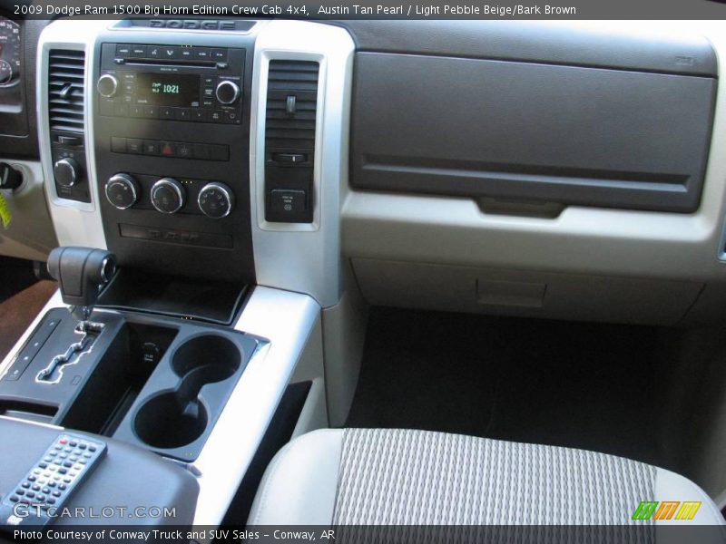 Austin Tan Pearl / Light Pebble Beige/Bark Brown 2009 Dodge Ram 1500 Big Horn Edition Crew Cab 4x4
