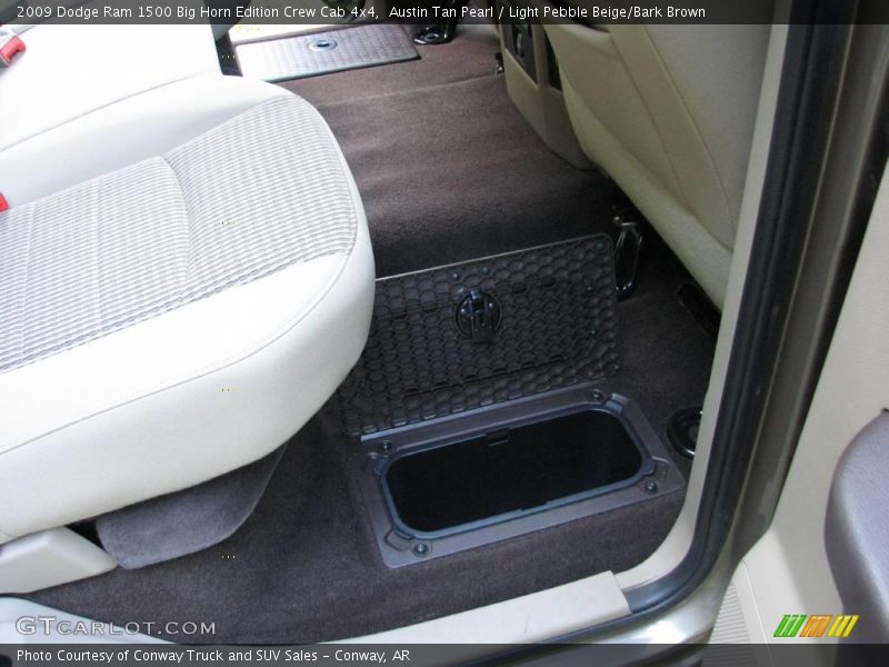 Austin Tan Pearl / Light Pebble Beige/Bark Brown 2009 Dodge Ram 1500 Big Horn Edition Crew Cab 4x4