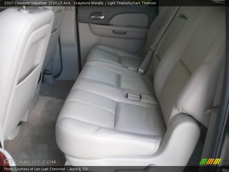 Graystone Metallic / Light Titanium/Dark Titanium 2007 Chevrolet Suburban 1500 LT 4x4