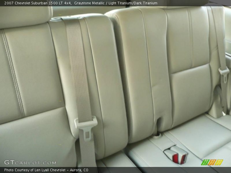 Graystone Metallic / Light Titanium/Dark Titanium 2007 Chevrolet Suburban 1500 LT 4x4