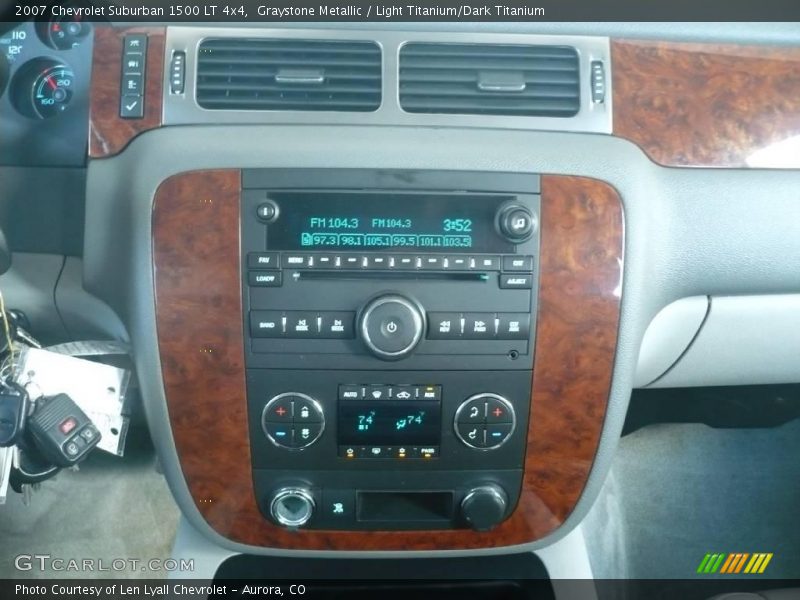 Graystone Metallic / Light Titanium/Dark Titanium 2007 Chevrolet Suburban 1500 LT 4x4