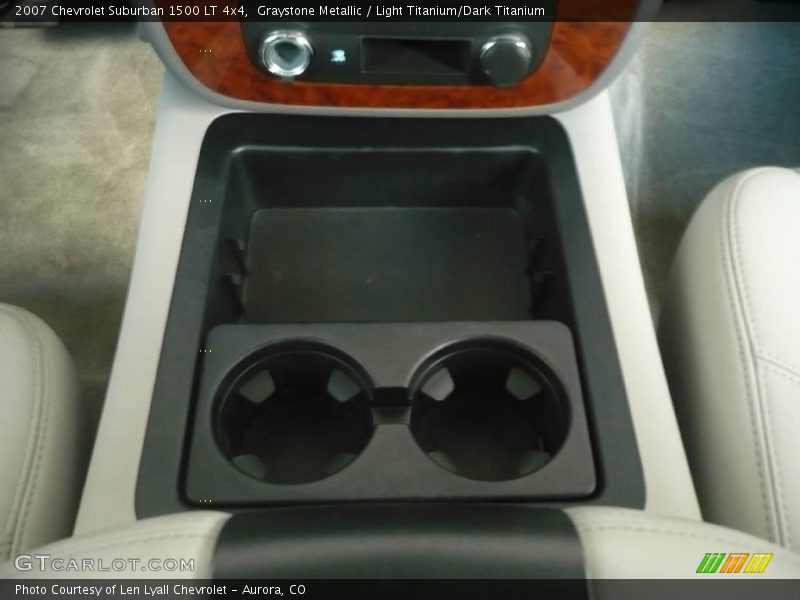 Graystone Metallic / Light Titanium/Dark Titanium 2007 Chevrolet Suburban 1500 LT 4x4